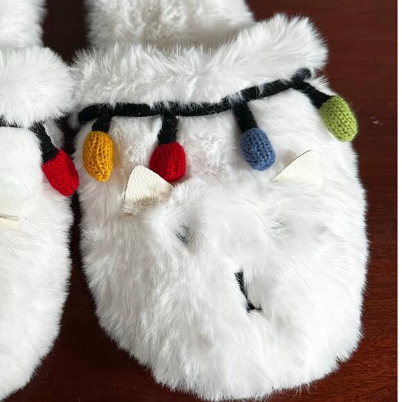 Pottery Barn Slippers National Lampoon Vacation Cat NWOT Size Medium Xmas Lights - Picture 10 of 10